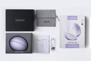 Вакуумно-волновой стимулятор SVAKOM Pulse Galaxie Metallic Lilac с проекцией звёздного неба
